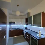 Eira Sauna & Terrace Luxe Apartment Helsinki